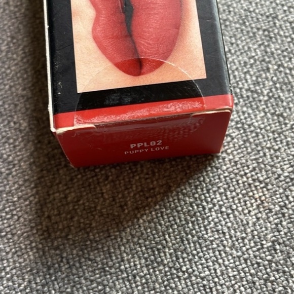 NYX Powder Puff Lippie Lip Cream Lipstick - Picture 4 of 4